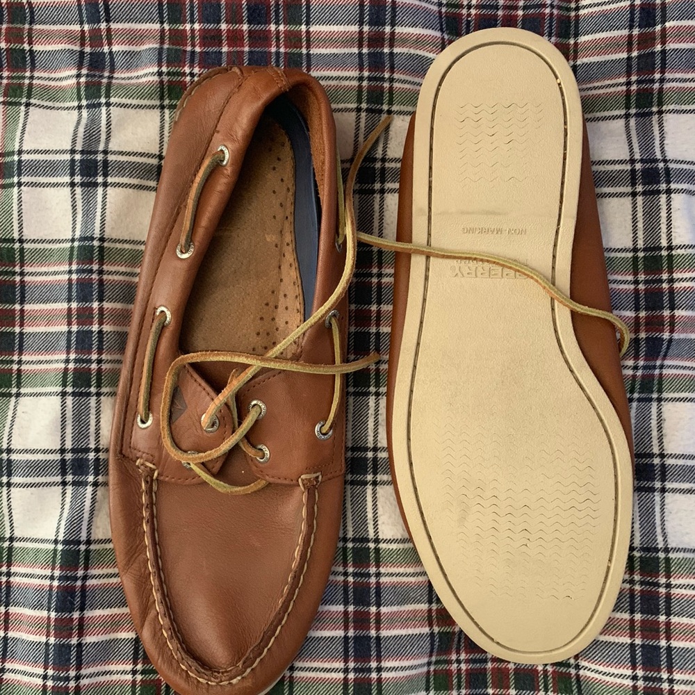 Sperry - Picture 3 of 4